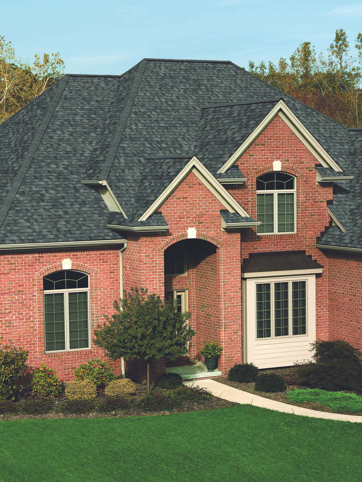 Owens Corning Duration® Premium Estate Gray Beauty Shot